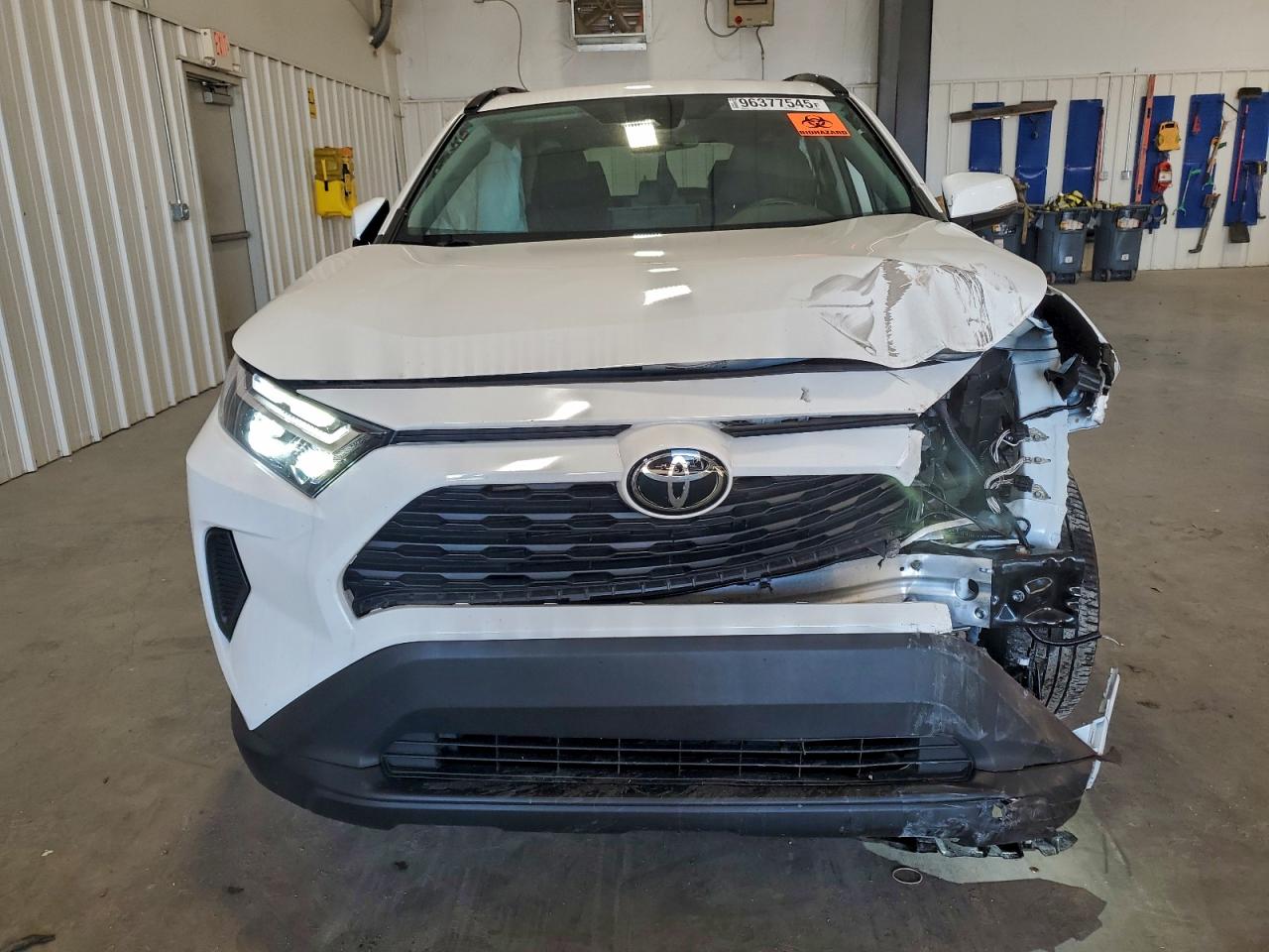 2024 TOYOTA RAV4 XLE photo 5