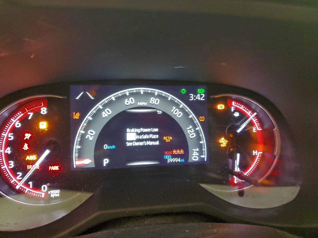 2024 TOYOTA RAV4 XLE photo 9