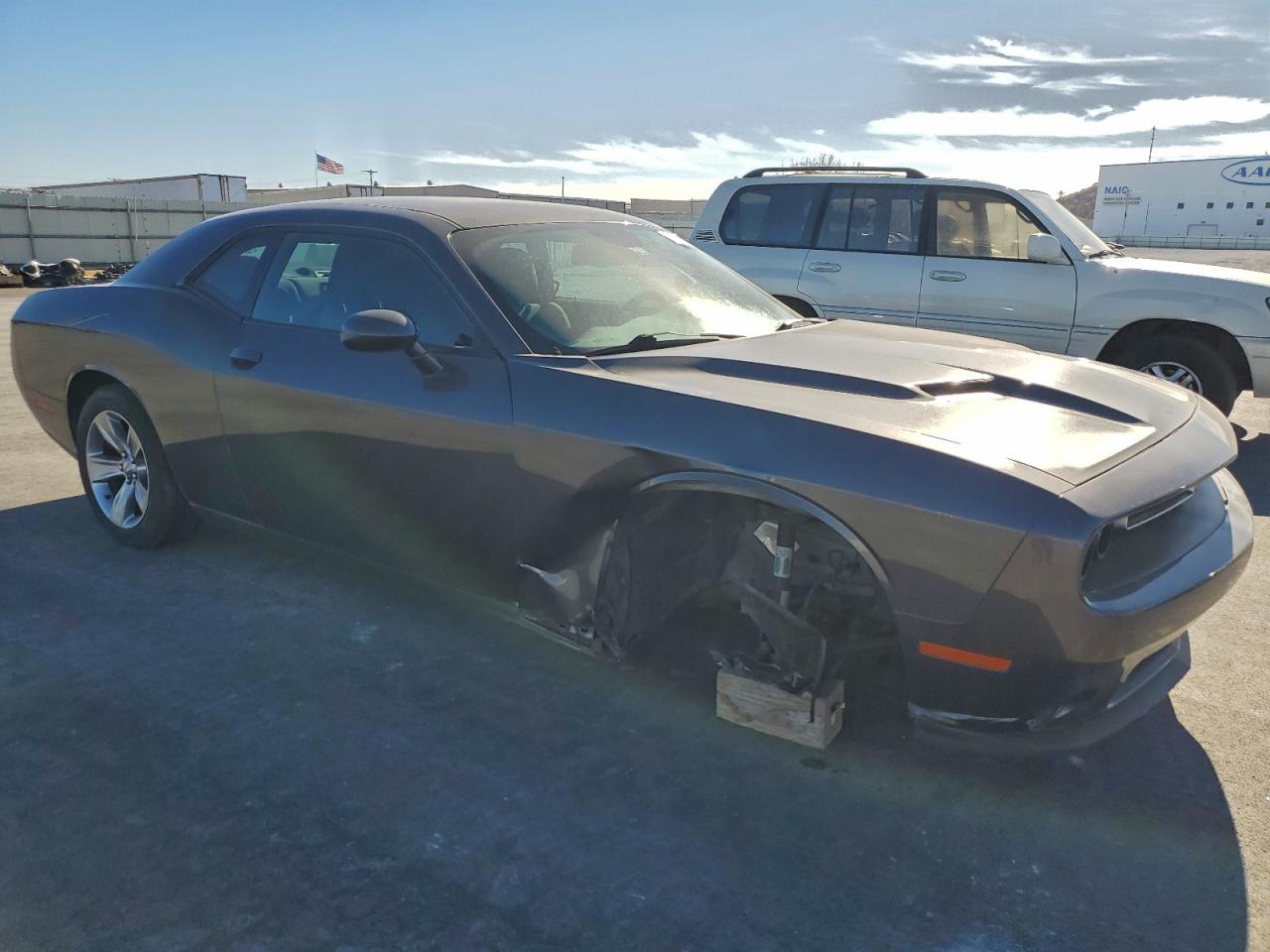2016 DODGE CHALLENGER SXT photo 4