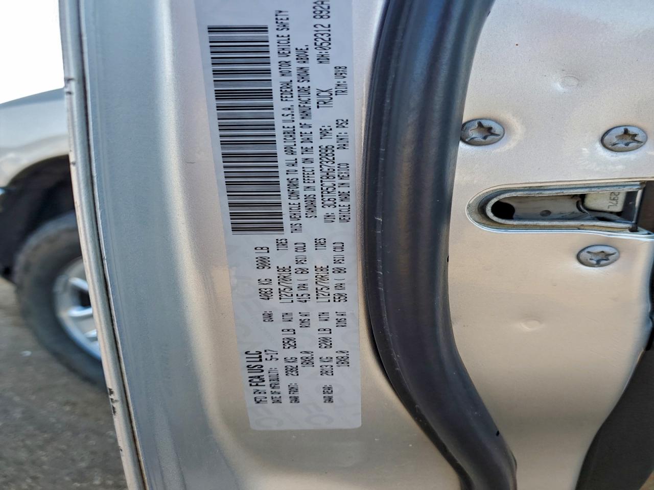 2017 RAM 2500 ST photo 12