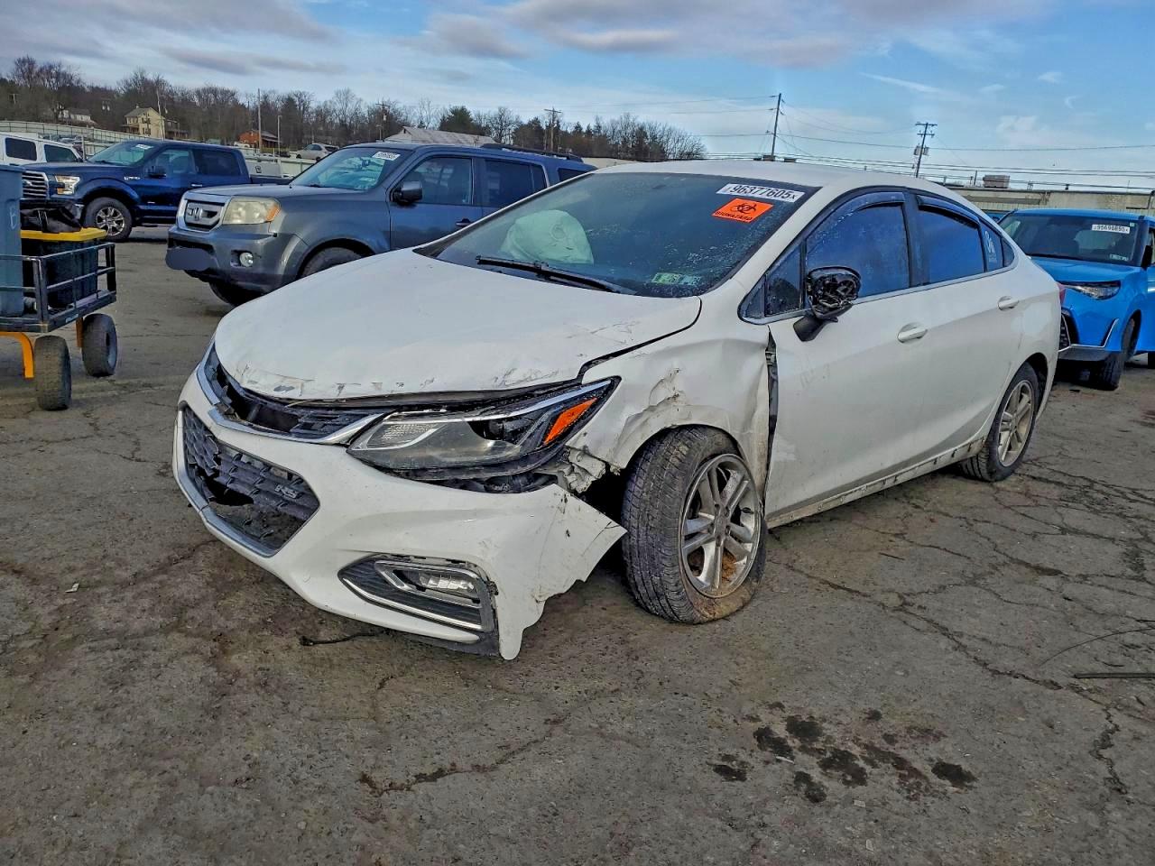 2016 CHEVROLET CRUZE LT — FRONT END damage — photo 1