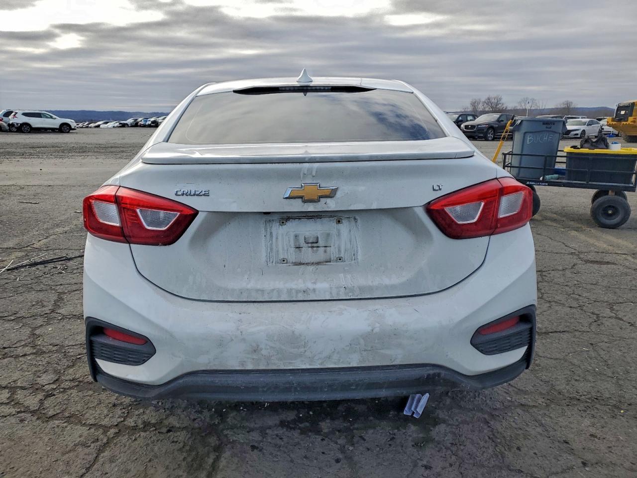 2016 CHEVROLET CRUZE LT photo 6