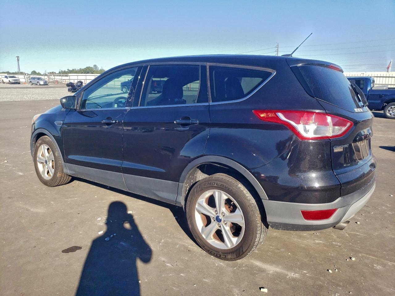 2015 FORD ESCAPE SE photo 2