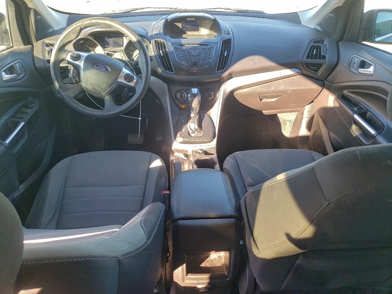 2015 FORD ESCAPE SE photo 8