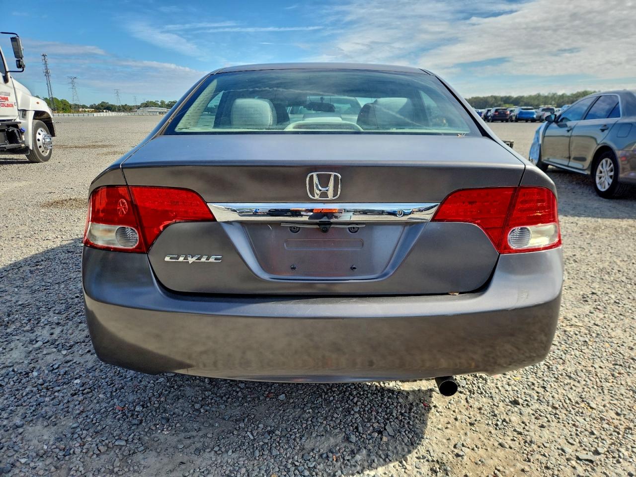 2010 HONDA CIVIC LX photo 6