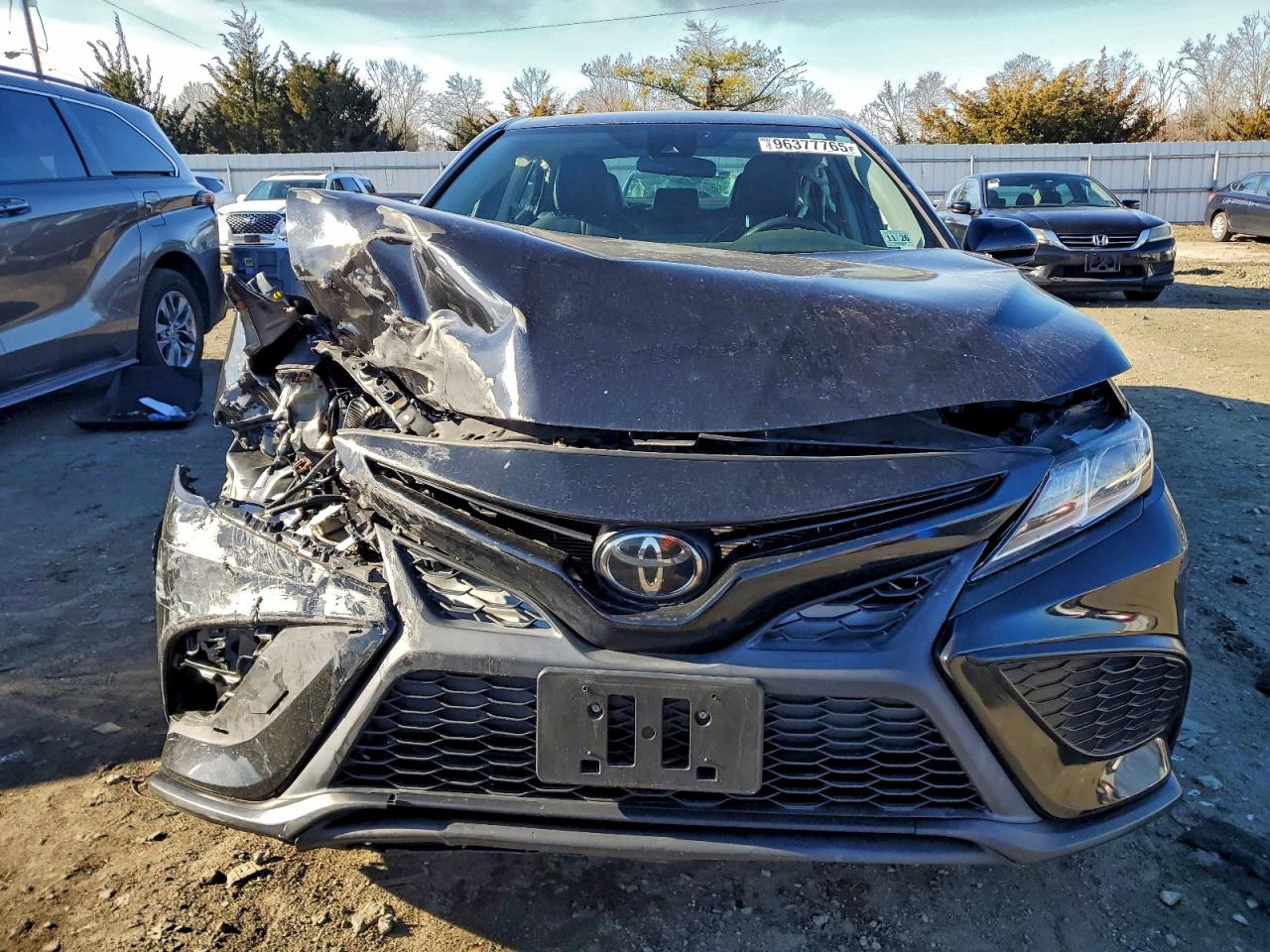 2021 TOYOTA CAMRY SE photo 5