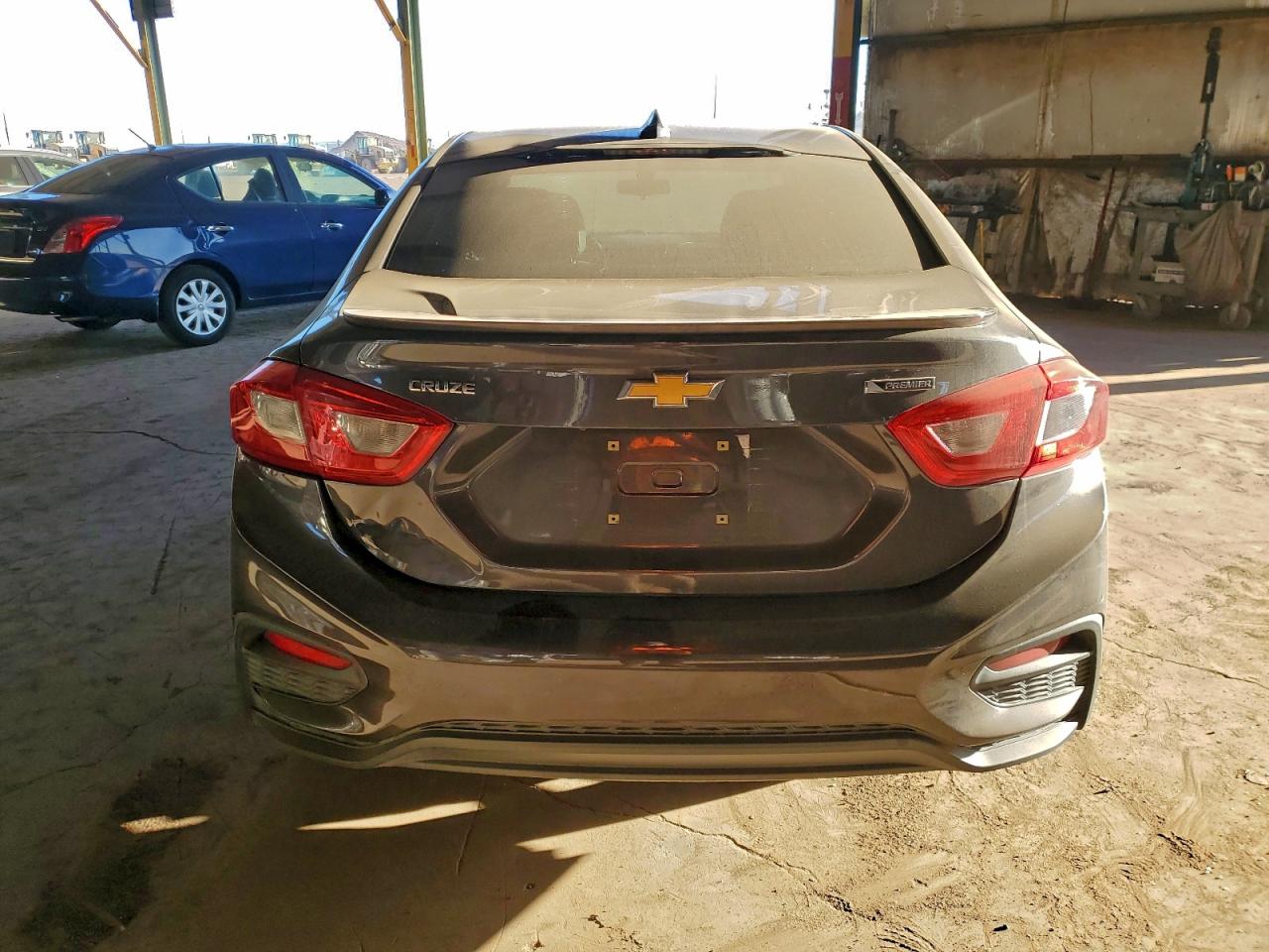 2017 CHEVROLET CRUZE PREMIER photo 6