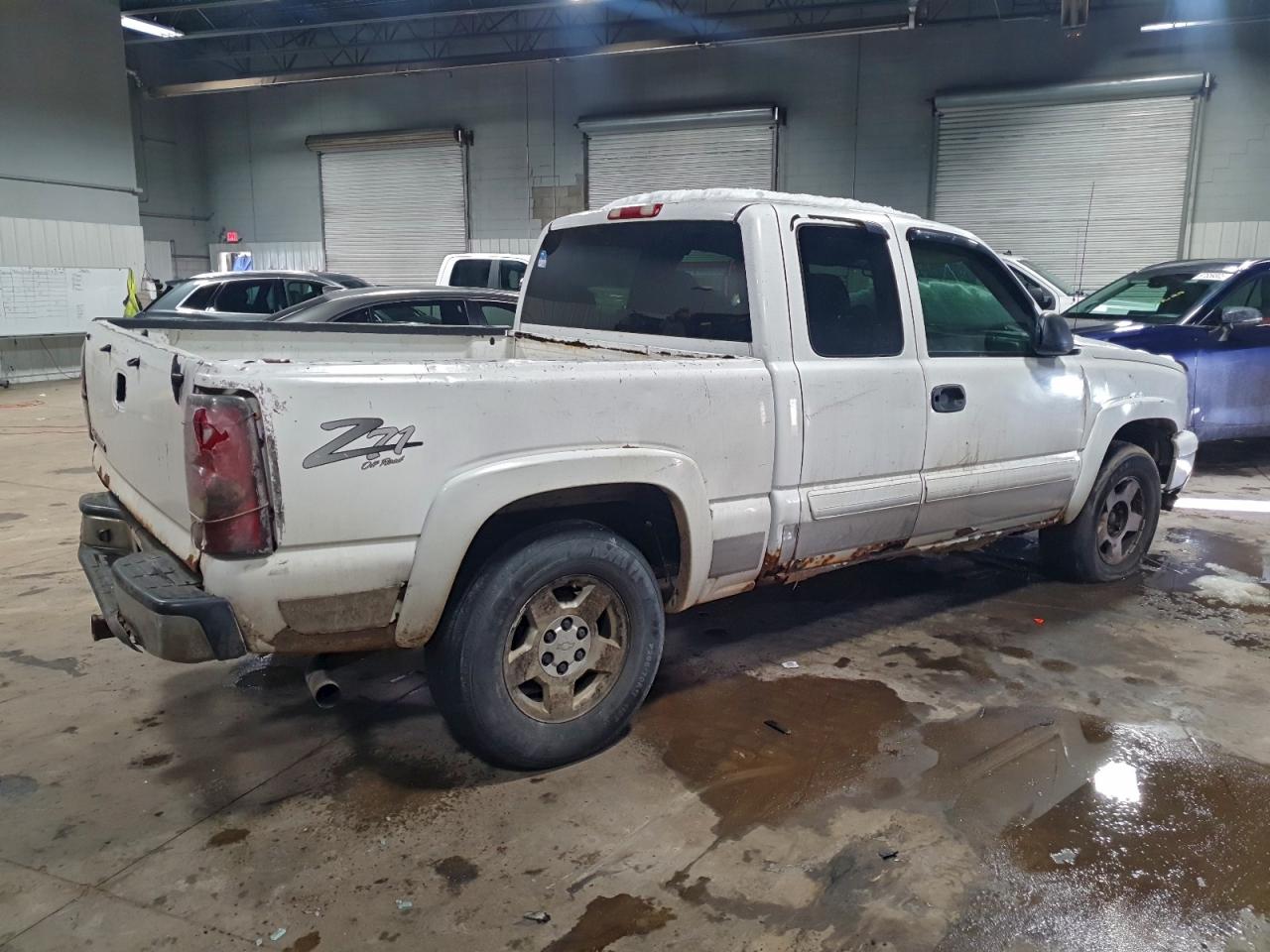 2006 CHEVROLET SILVERADO K1500 photo 3