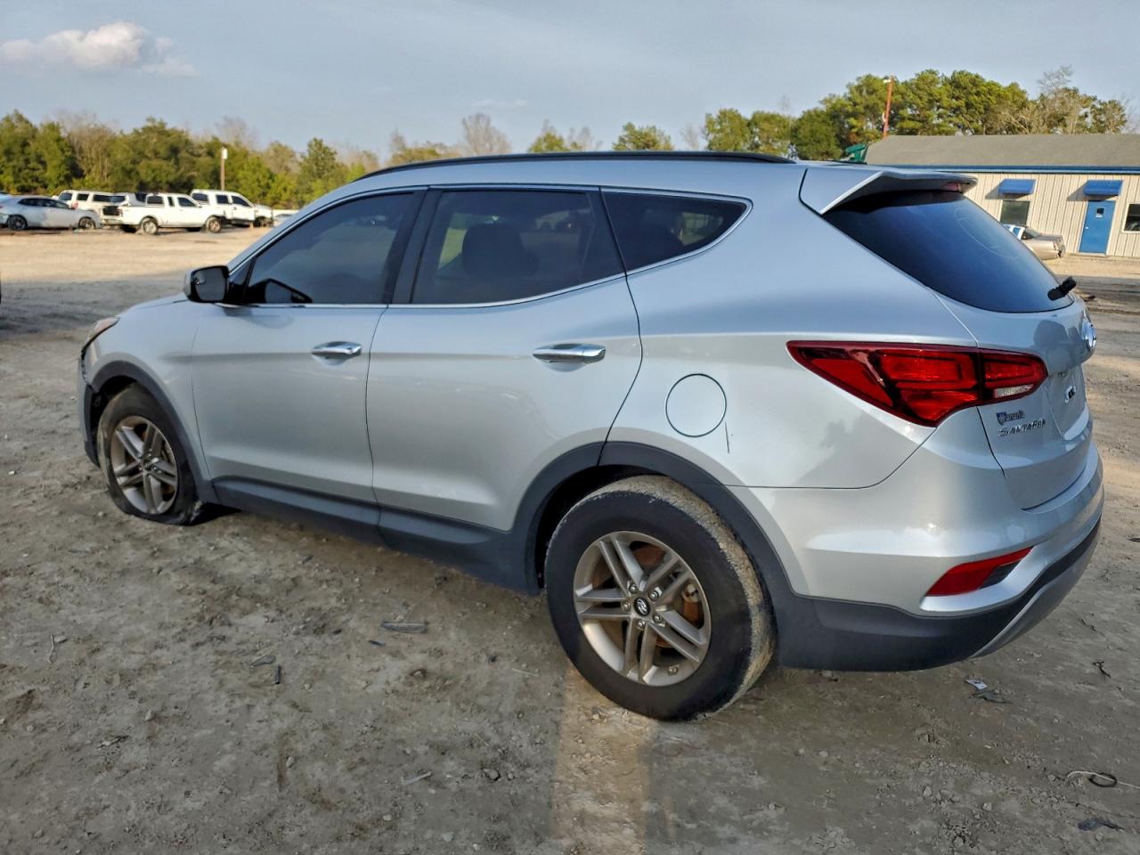 2017 HYUNDAI SANTA FE SPORT photo 2