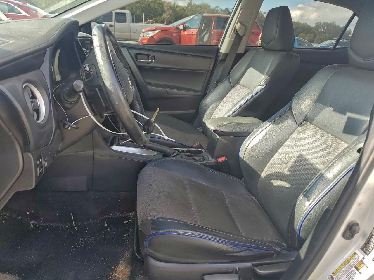 2018 TOYOTA COROLLA L photo 7