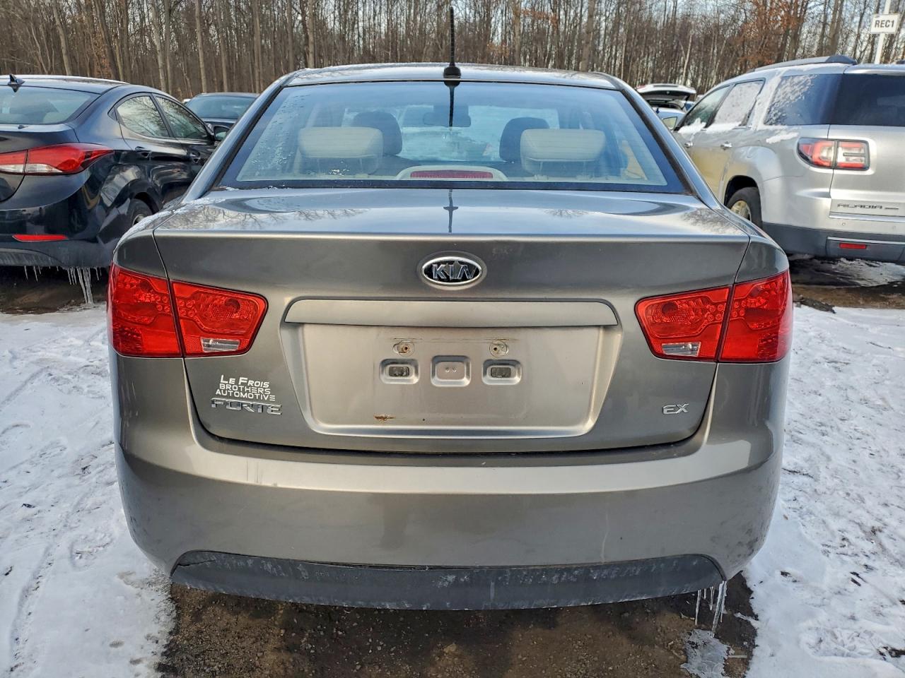 2010 KIA FORTE EX photo 6