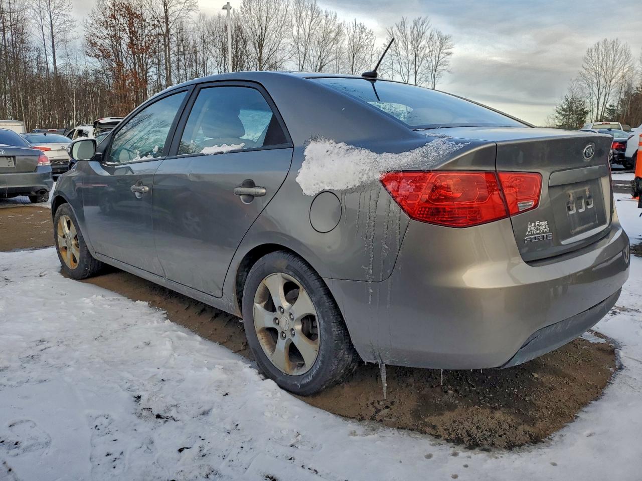 2010 KIA FORTE EX photo 2