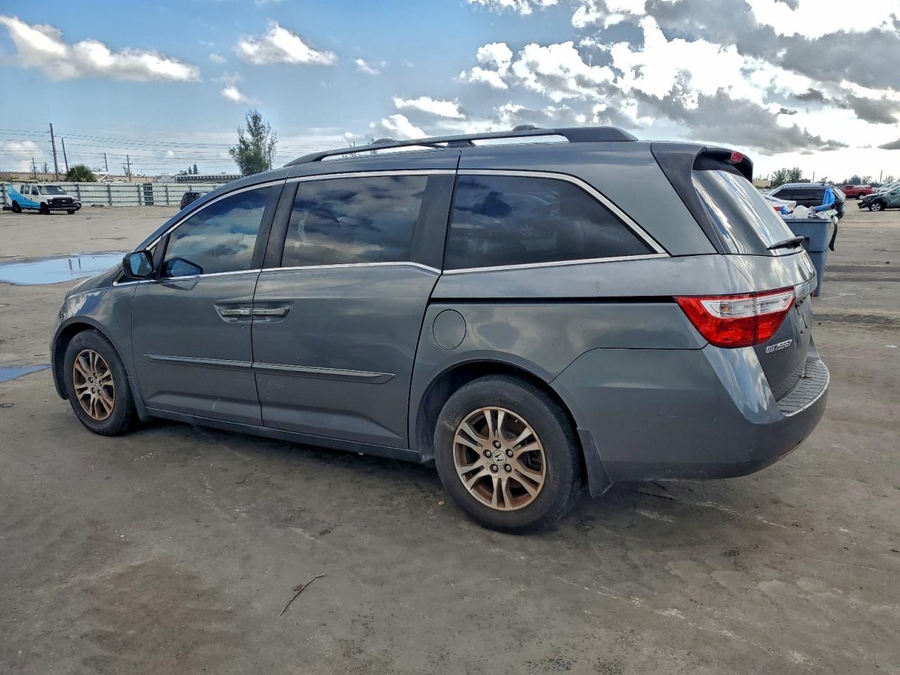 2013 HONDA ODYSSEY EXL photo 2
