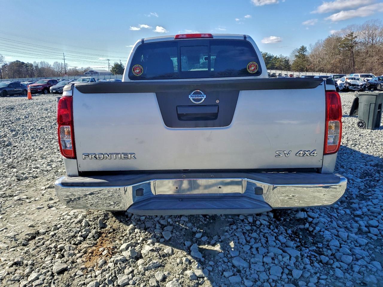2018 NISSAN FRONTIER S photo 11