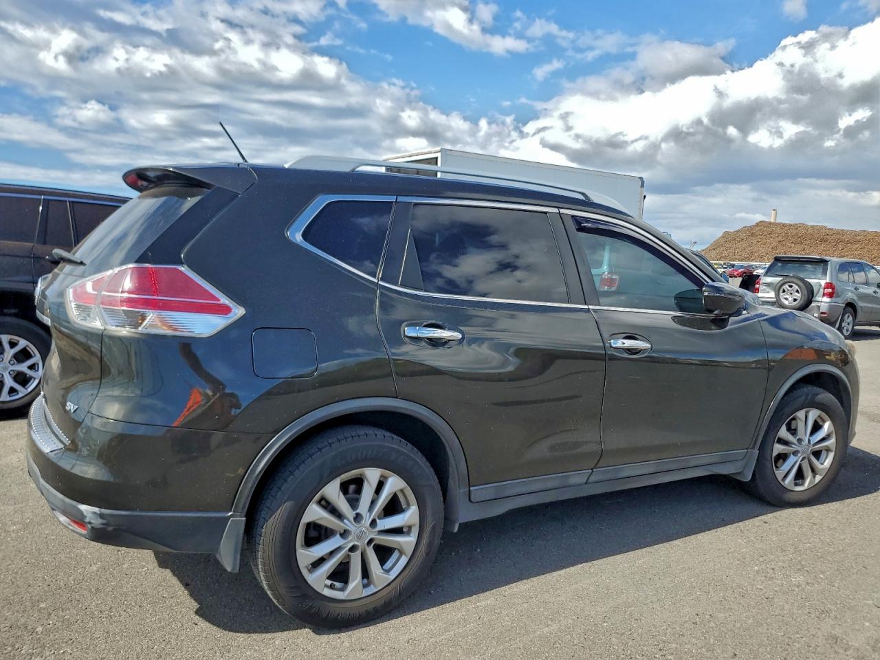 2016 NISSAN ROGUE S photo 3