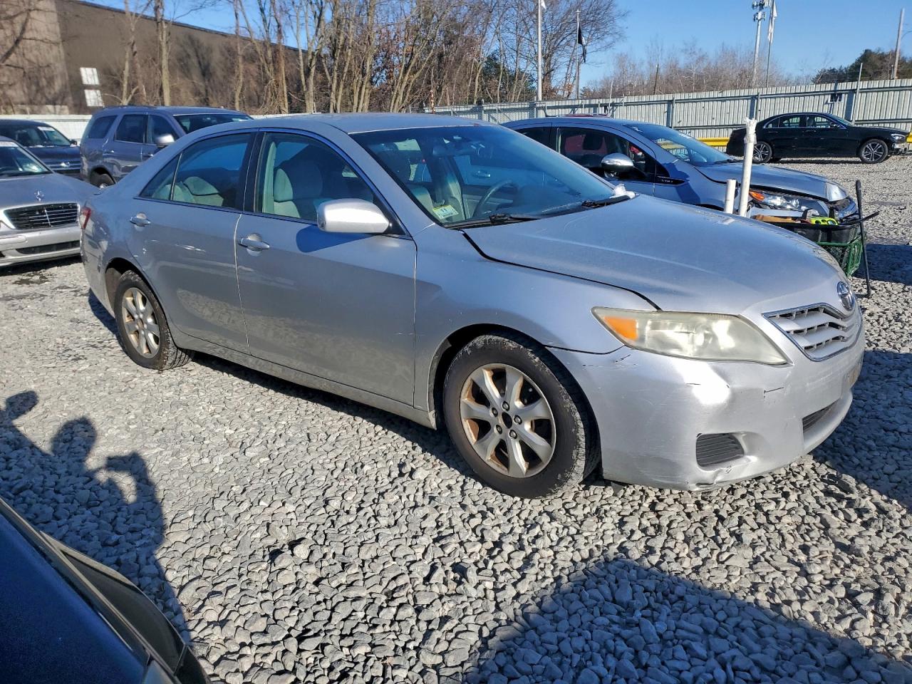 2011 TOYOTA CAMRY BASE photo 4