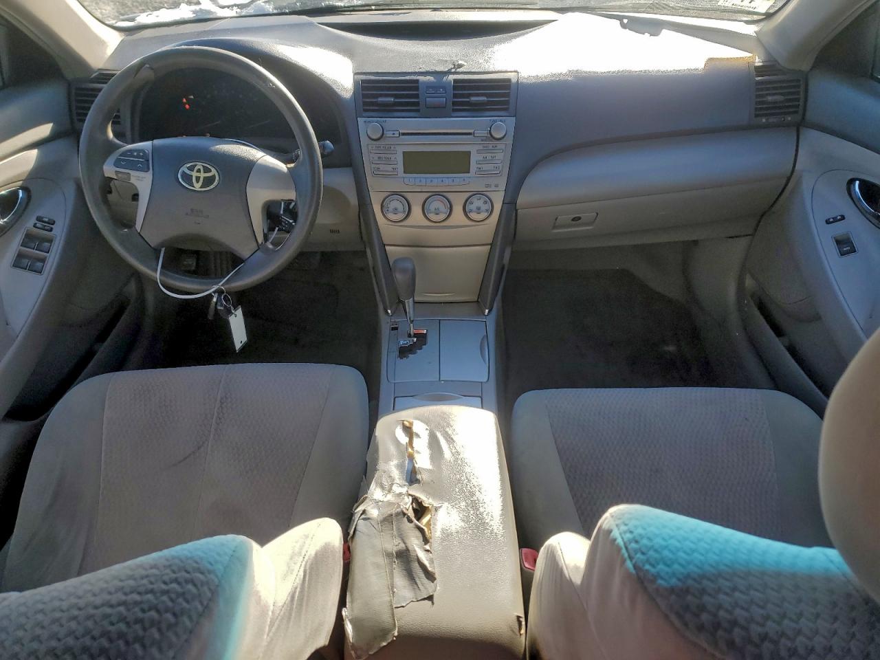 2011 TOYOTA CAMRY BASE photo 8