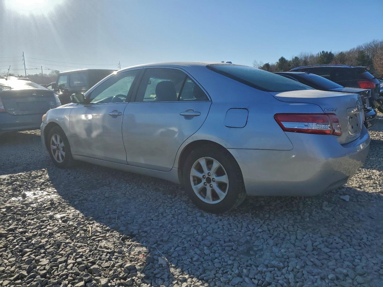 2011 TOYOTA CAMRY BASE photo 2