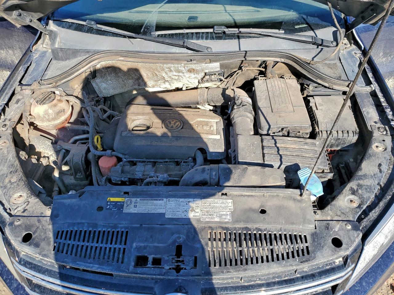 2016 VOLKSWAGEN TIGUAN S photo 12