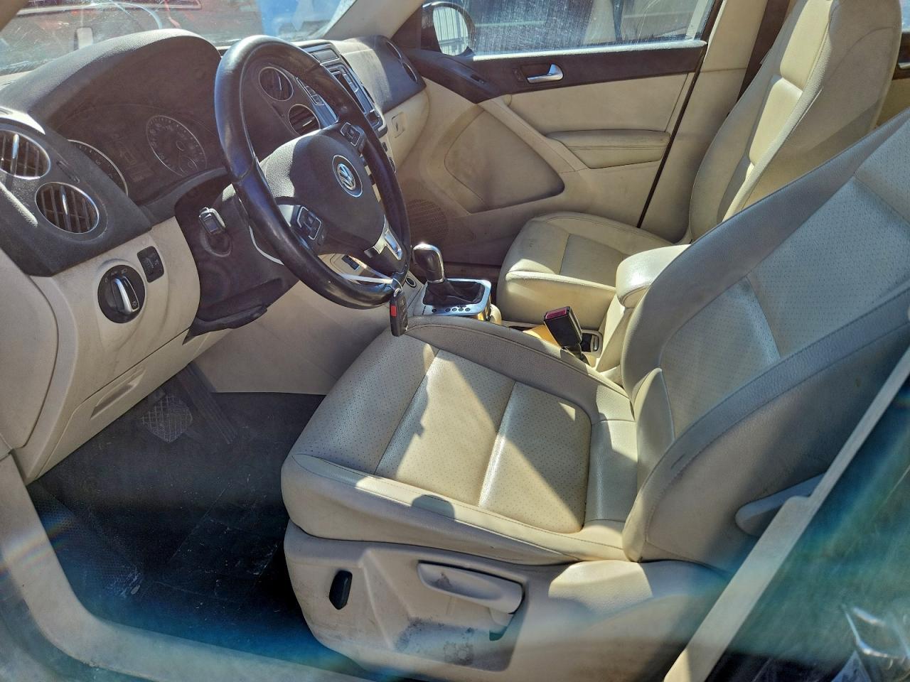 2016 VOLKSWAGEN TIGUAN S photo 7