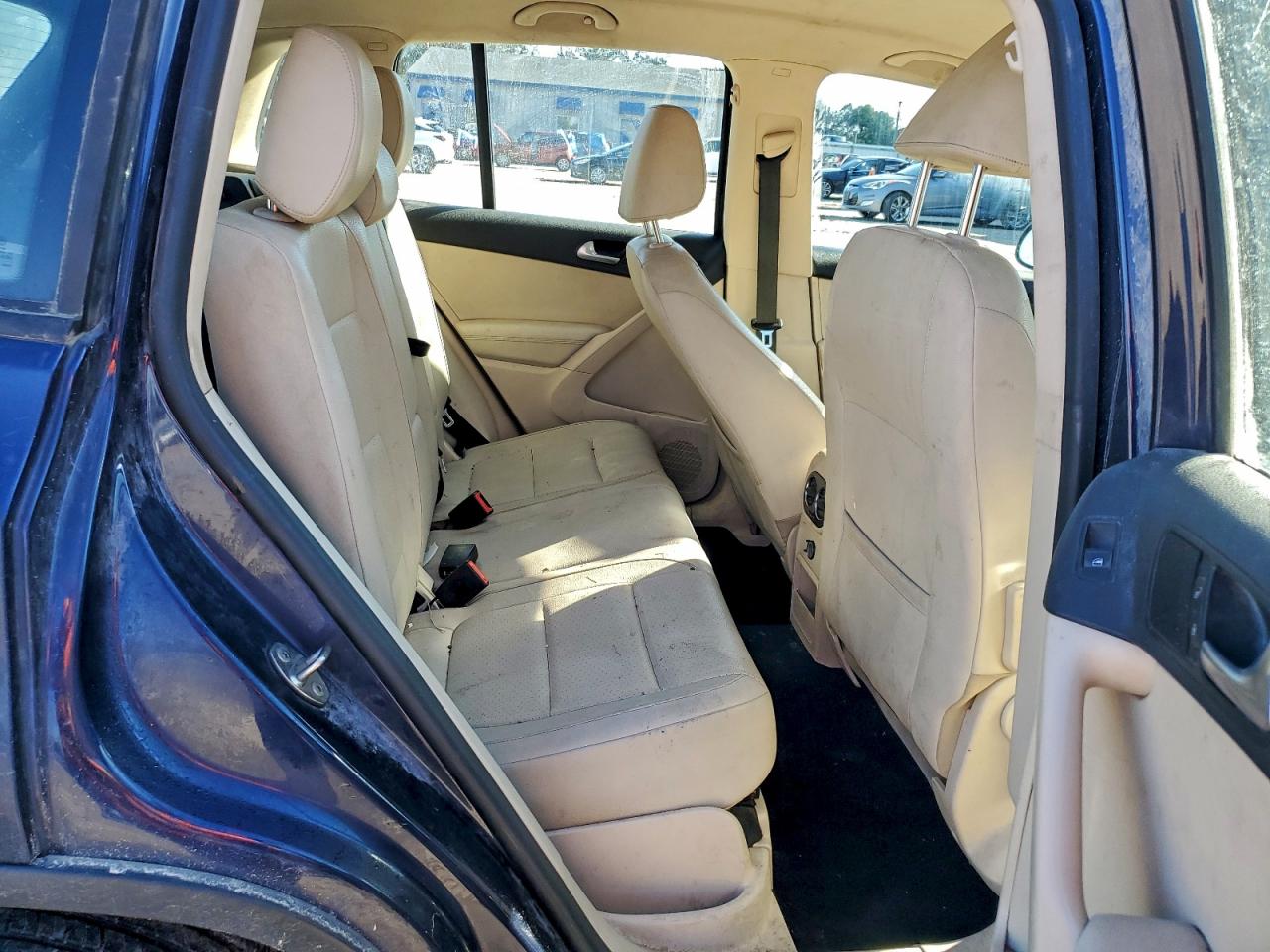 2016 VOLKSWAGEN TIGUAN S photo 11