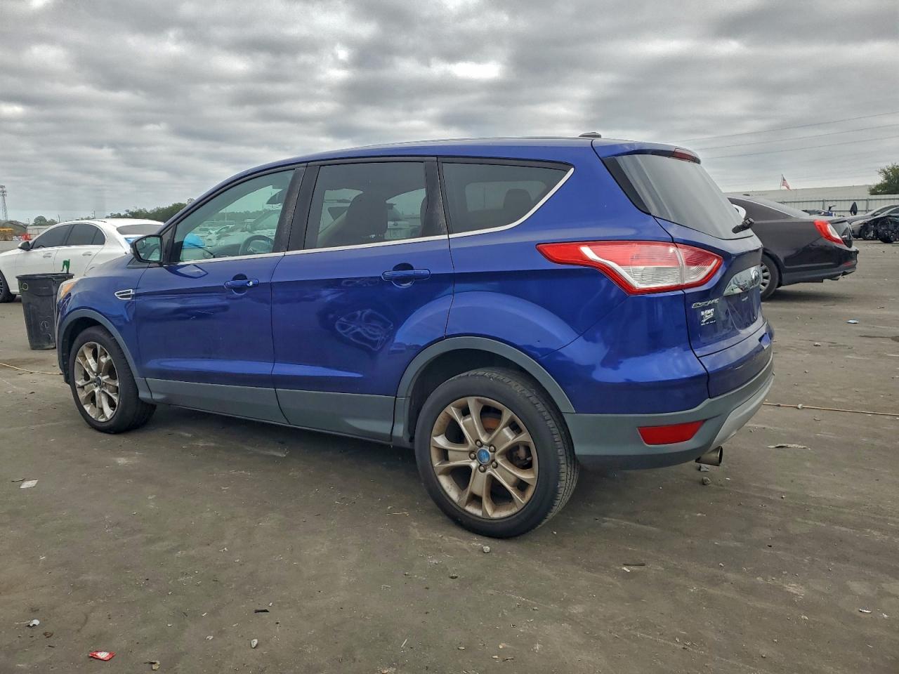 2013 FORD ESCAPE SEL photo 2