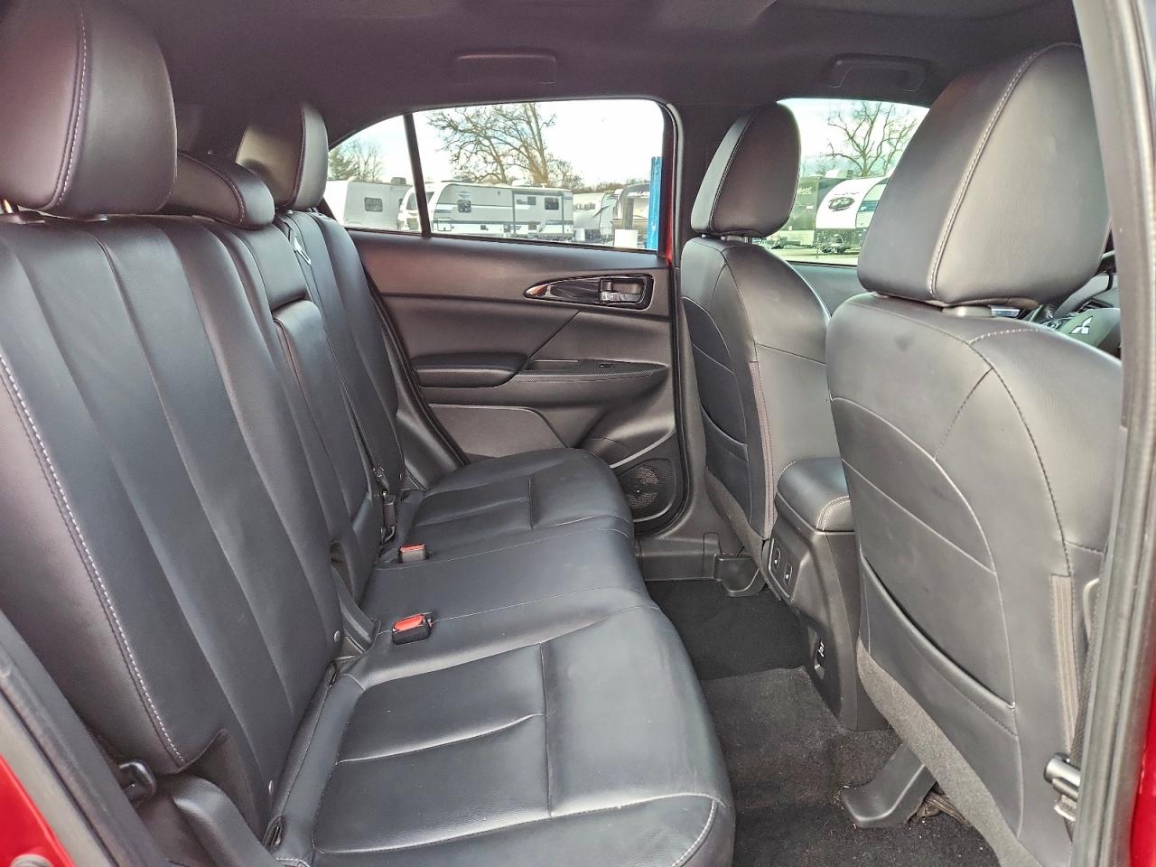 2022 MITSUBISHI ECLIPSE CROSS SE photo 11