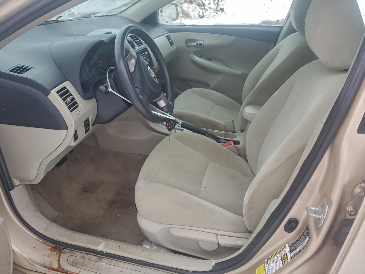 2011 TOYOTA COROLLA BASE photo 7