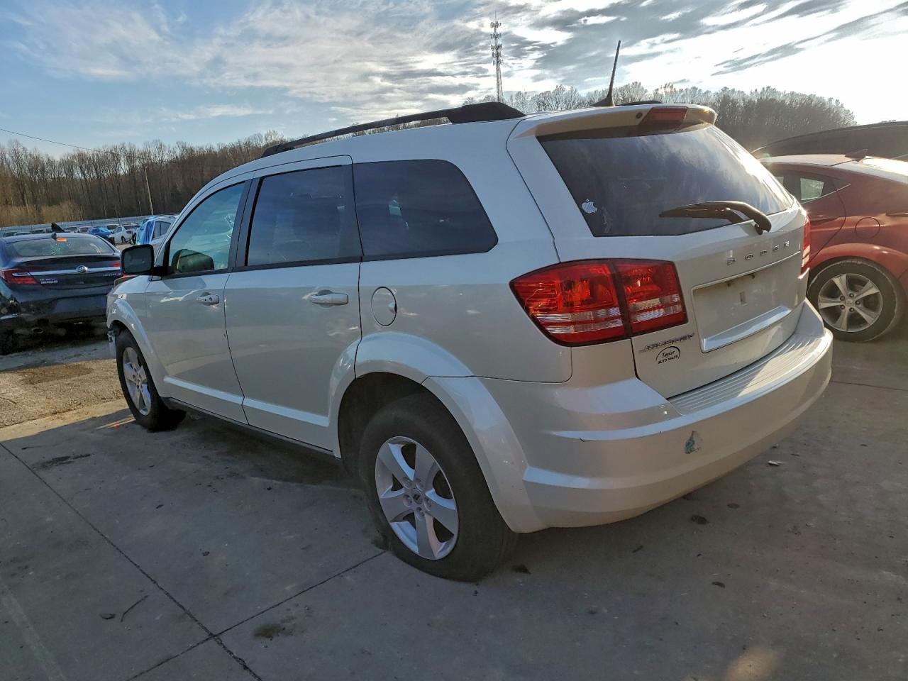 2018 DODGE JOURNEY SE photo 2