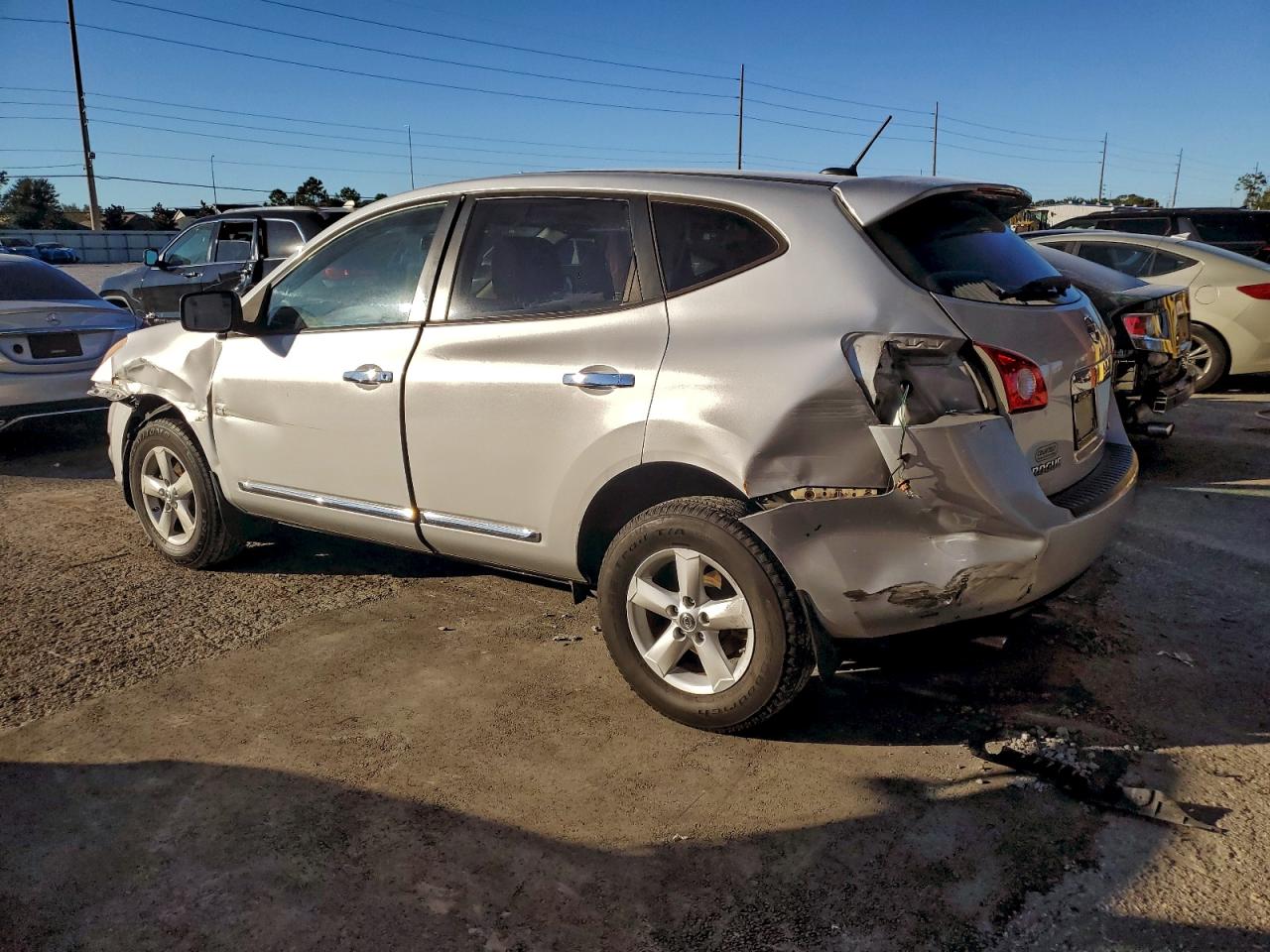 2013 NISSAN ROGUE S photo 2