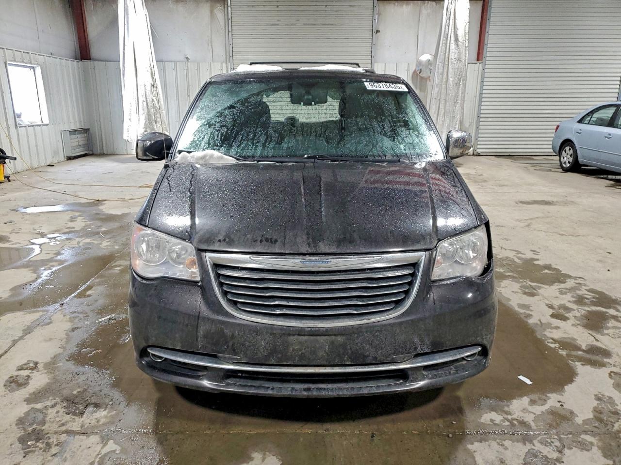 2015 CHRYSLER TOWN & COUNTRY TOURING L photo 5