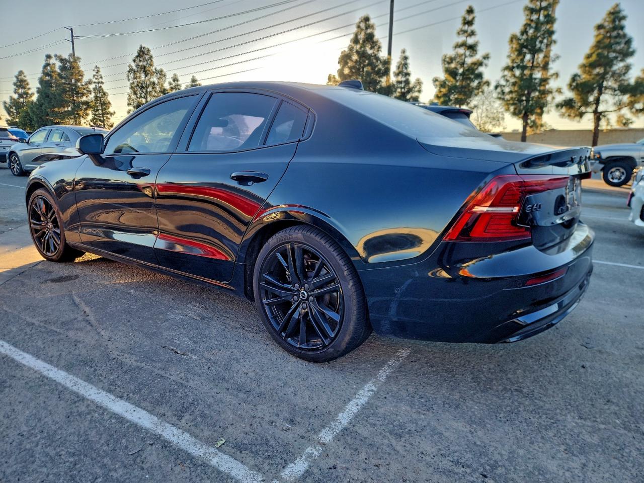 2024 VOLVO S60 PLUS photo 2