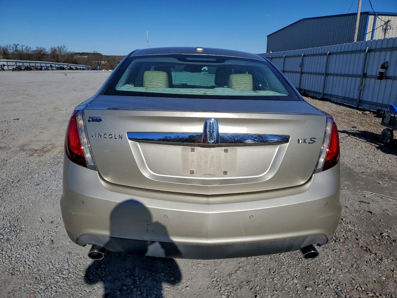 2010 LINCOLN MKS photo 6