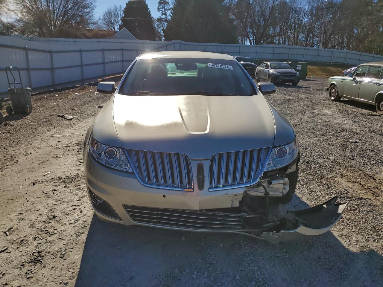 2010 LINCOLN MKS photo 5