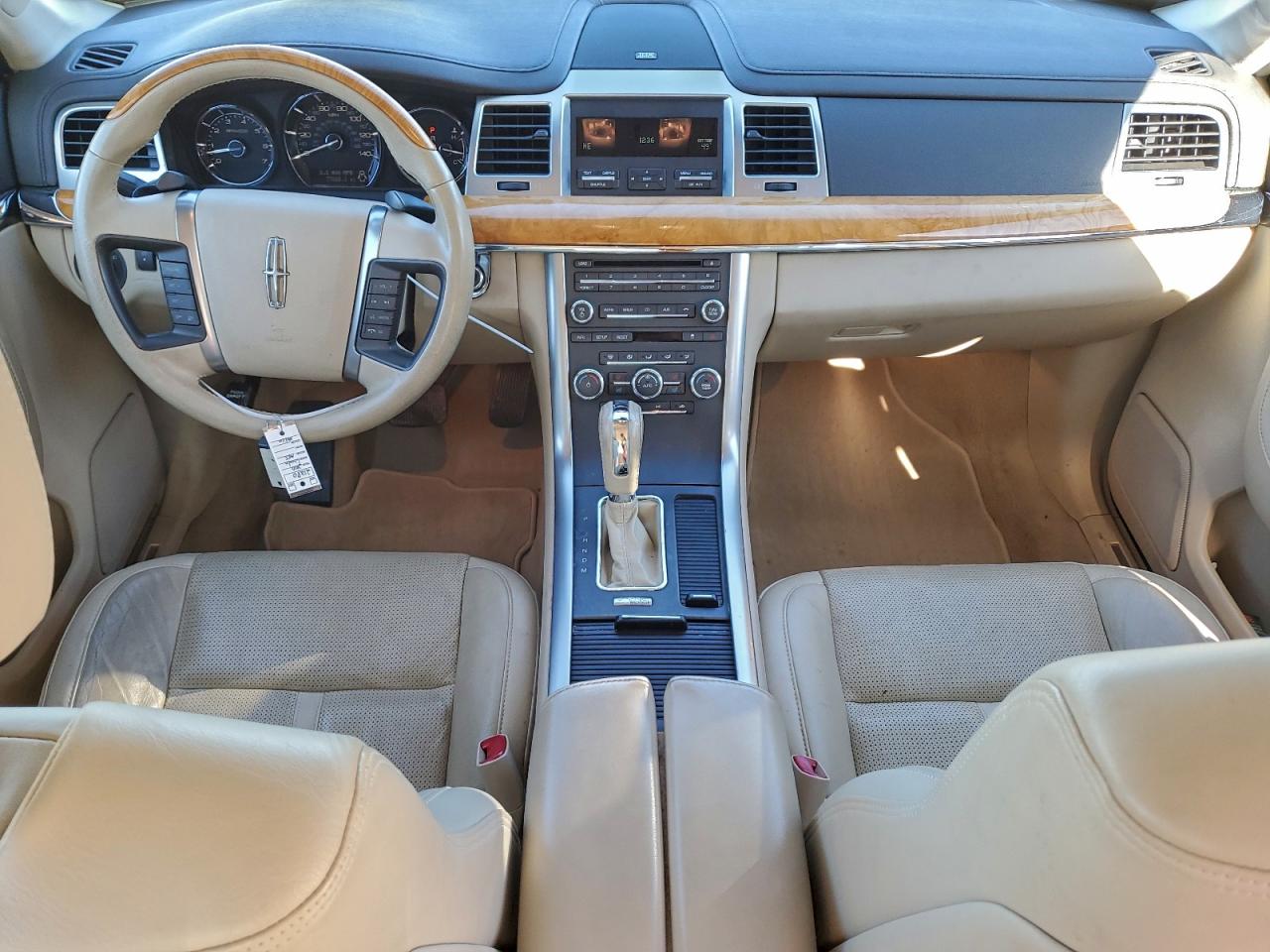 2010 LINCOLN MKS photo 8