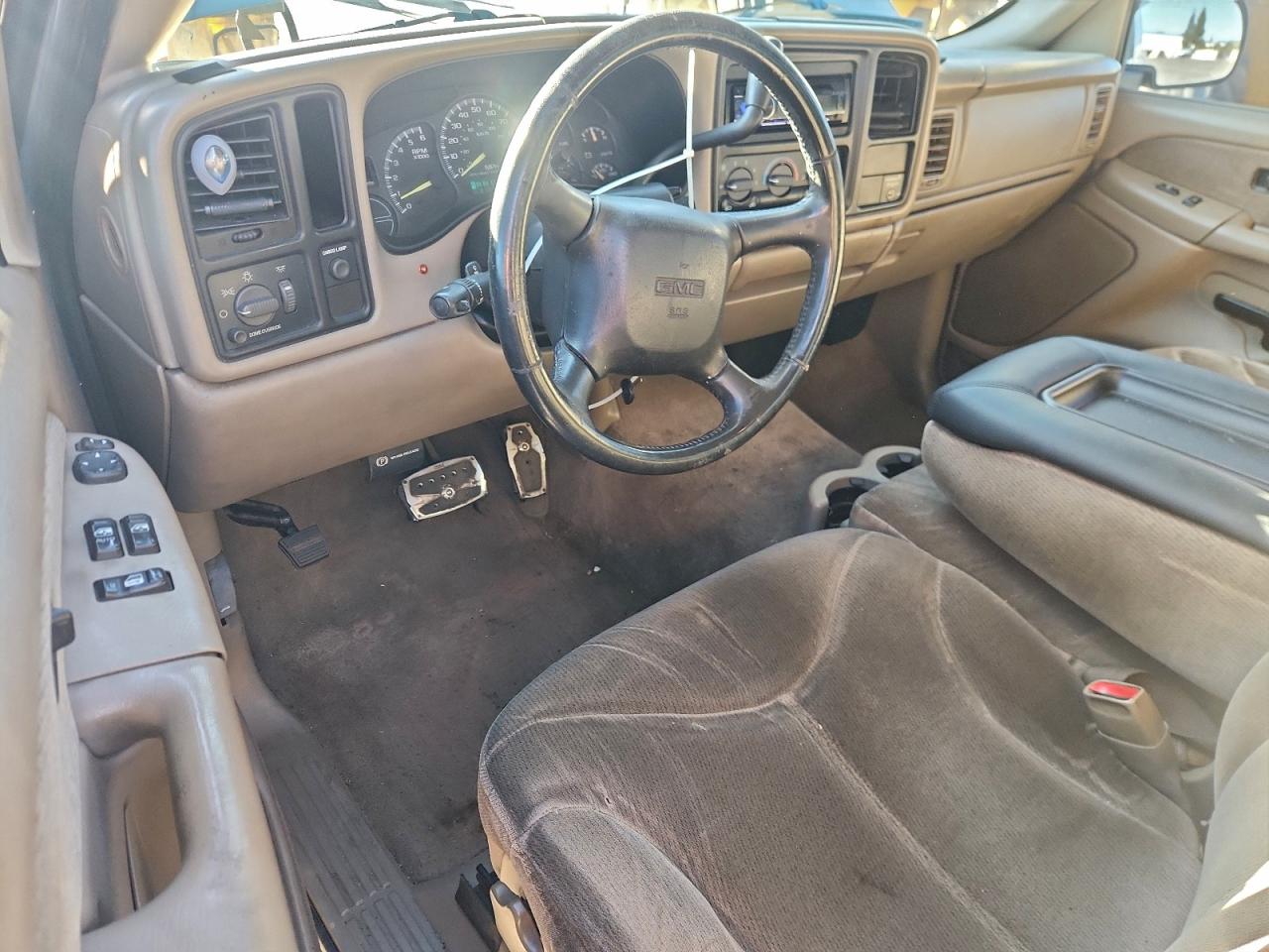 2001 GMC NEW SIERRA C1500 photo 8