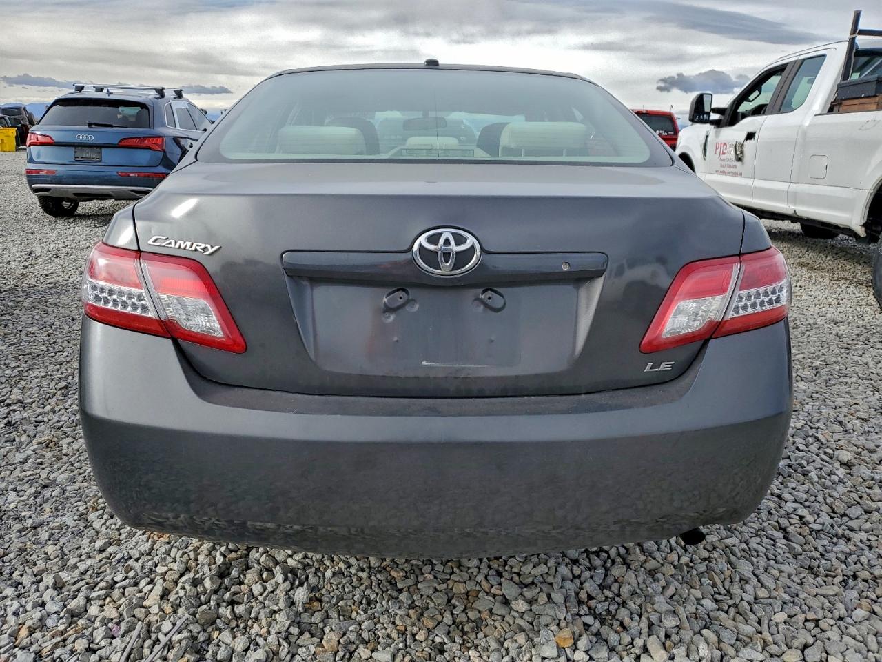 2010 TOYOTA CAMRY BASE photo 6