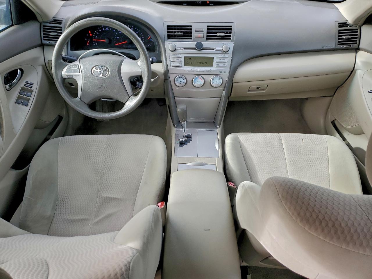 2010 TOYOTA CAMRY BASE photo 8