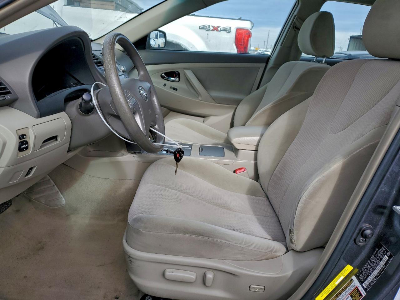 2010 TOYOTA CAMRY BASE photo 7