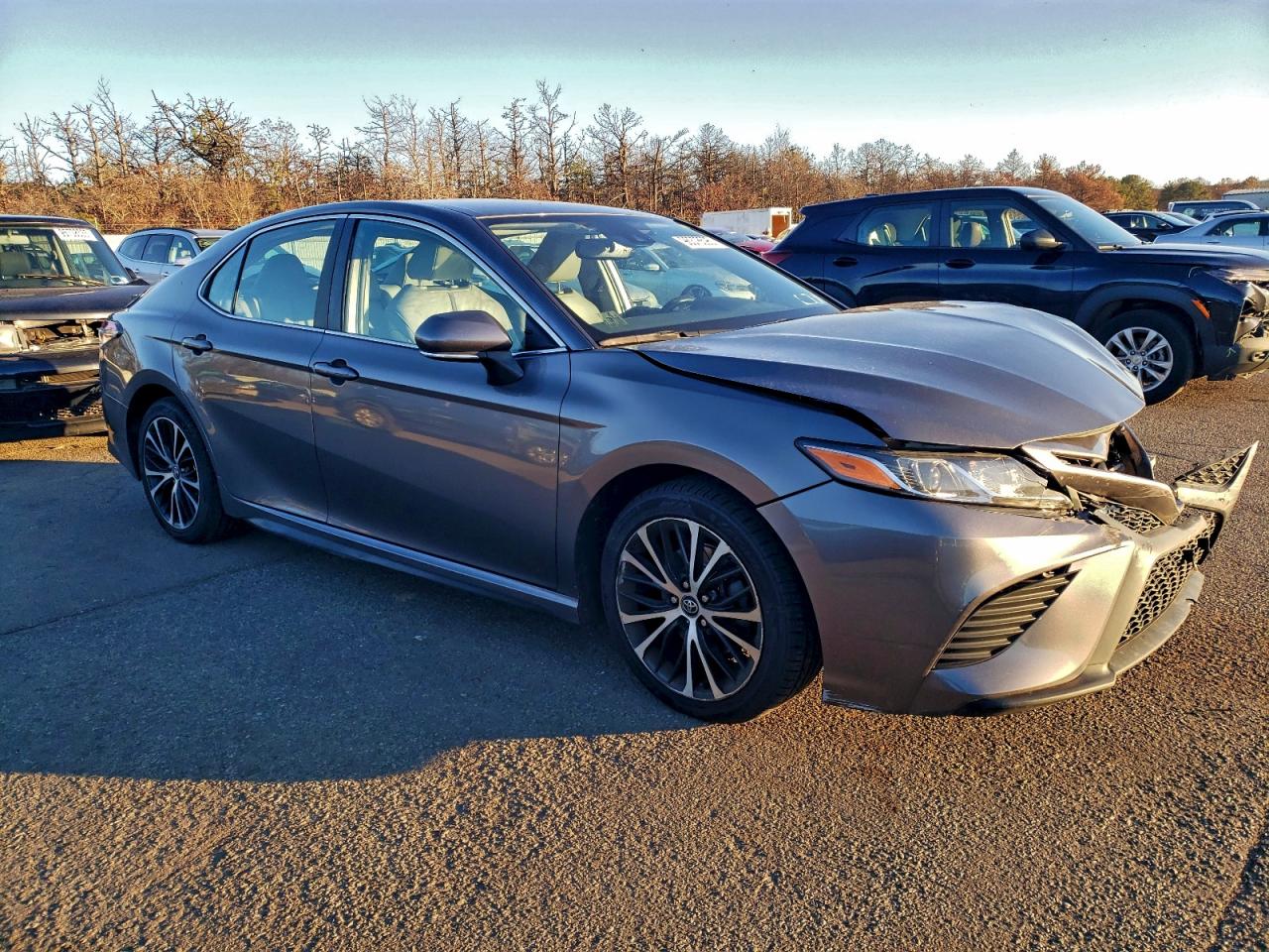 2020 TOYOTA CAMRY SE photo 4