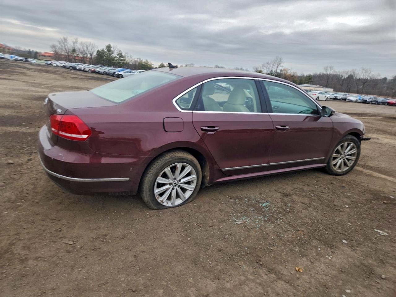 2012 VOLKSWAGEN PASSAT SEL photo 3