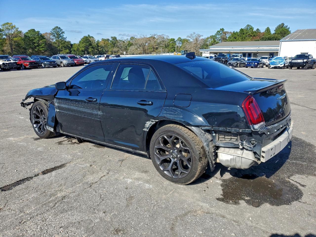 2019 CHRYSLER 300 TOURING photo 2