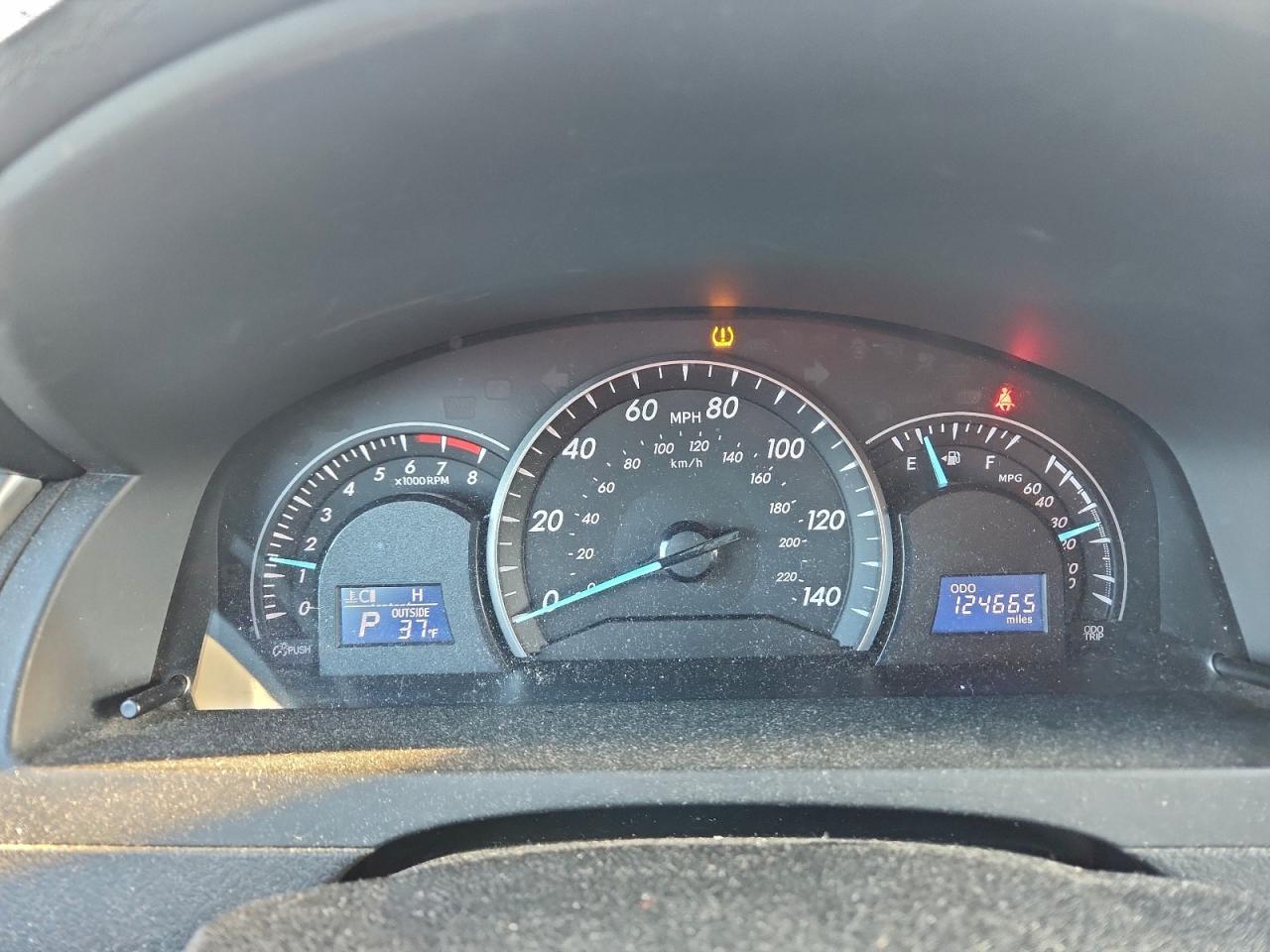 2012 TOYOTA CAMRY BASE photo 9