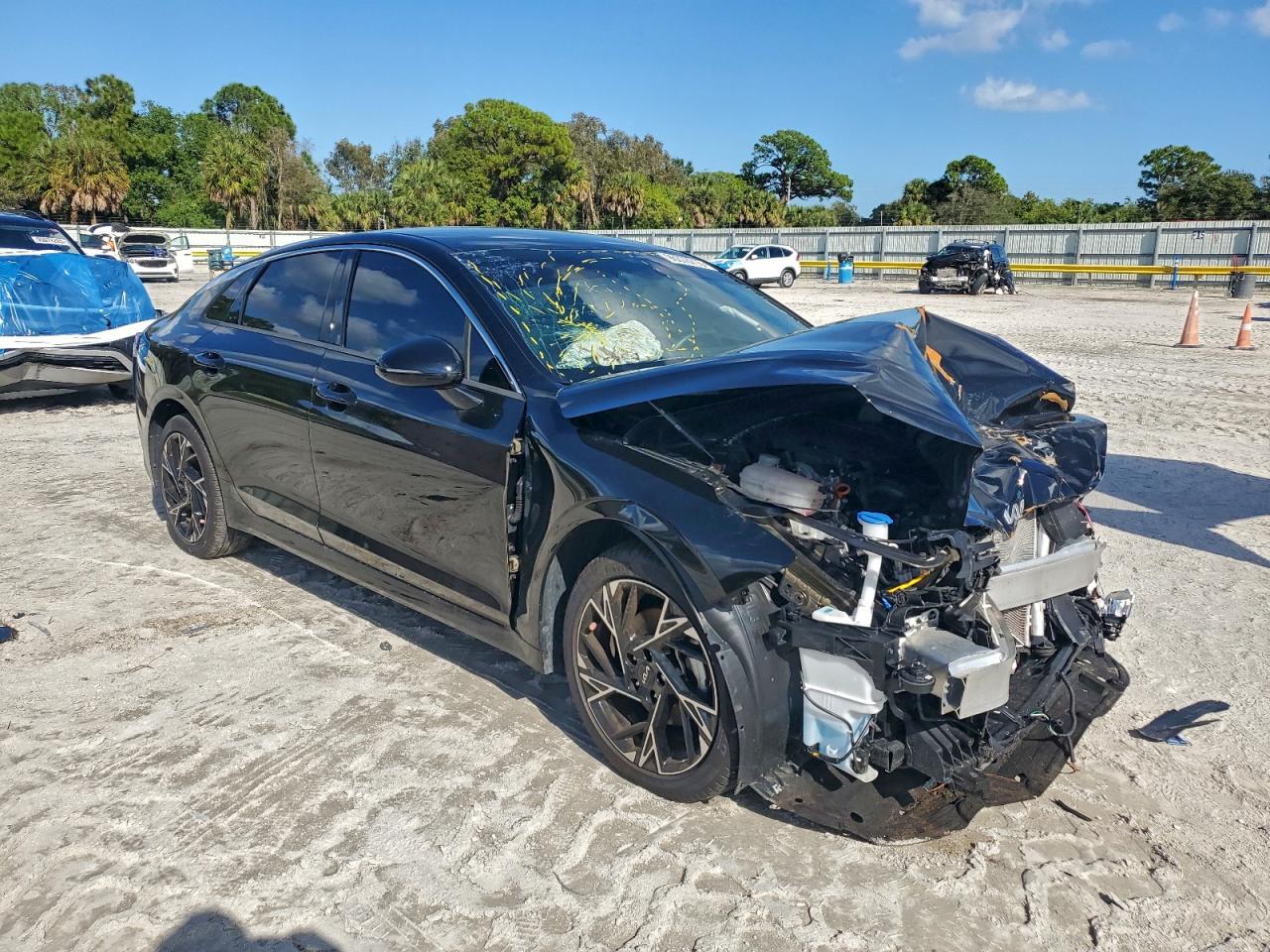 2025 KIA K5 GT LINE photo 4
