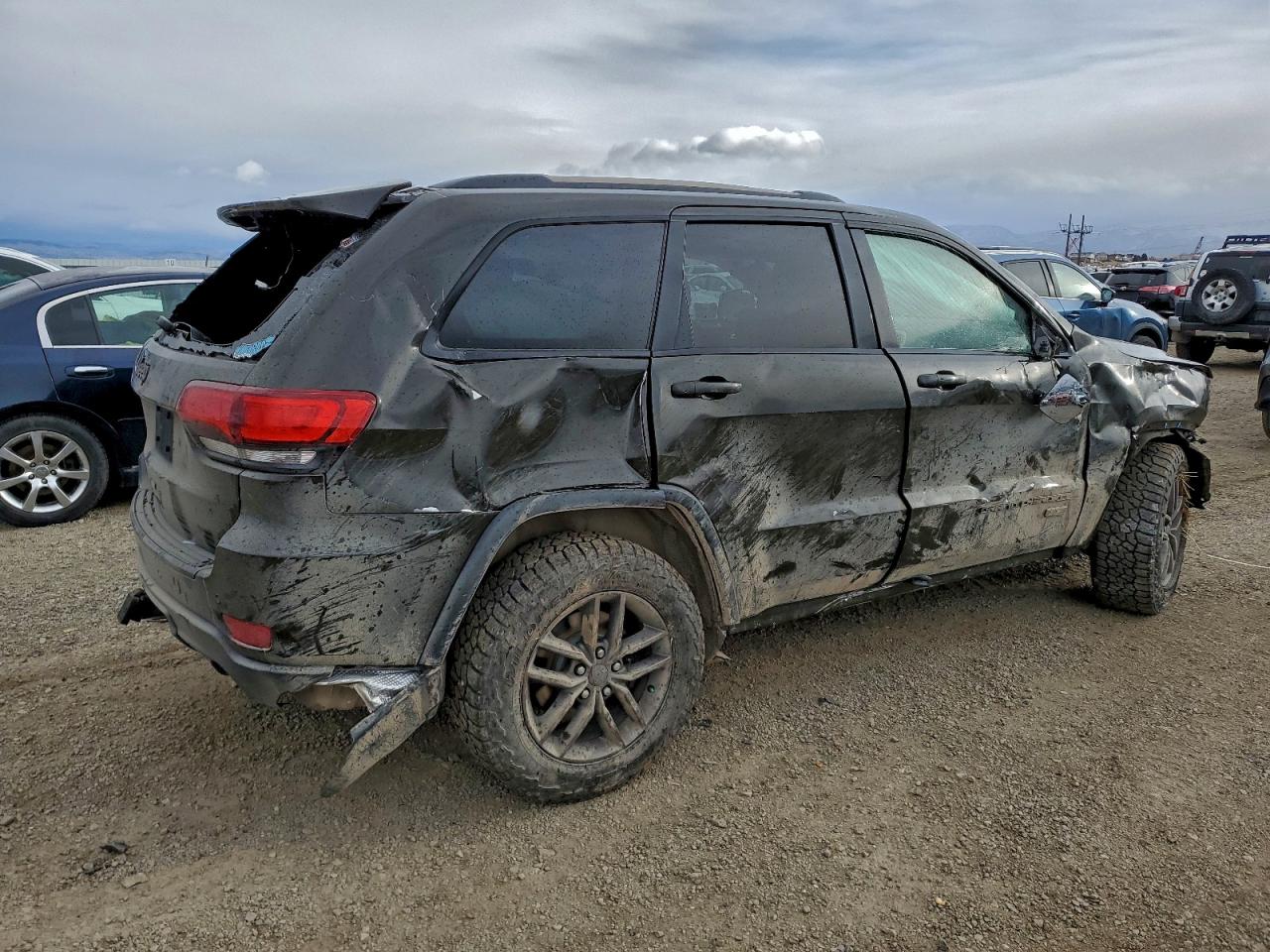 2016 JEEP GRAND CHEROKEE LAREDO photo 3