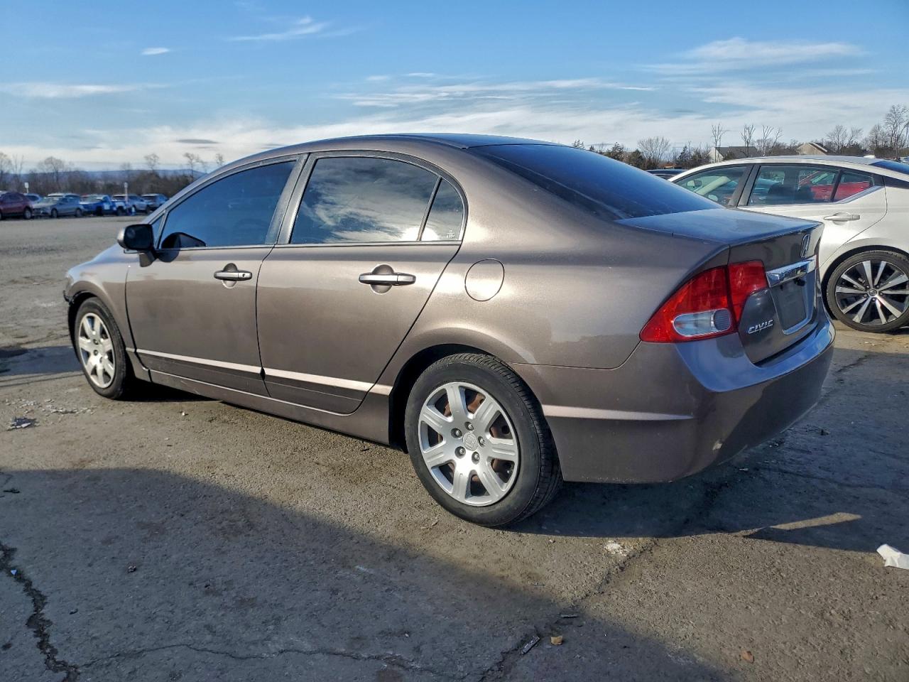 2010 HONDA CIVIC LX photo 2