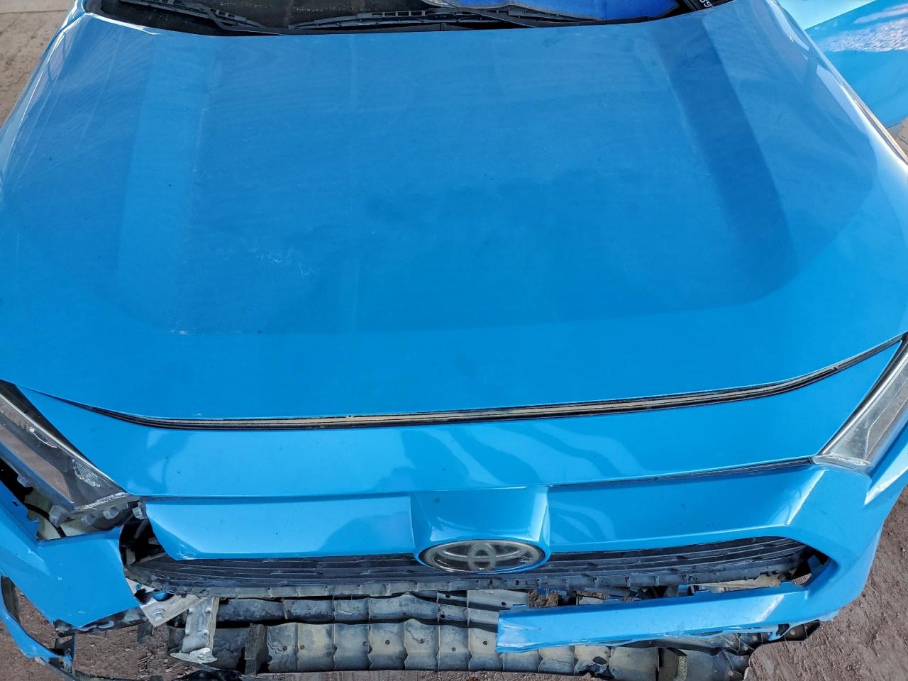 2021 TOYOTA RAV4 XLE photo 12