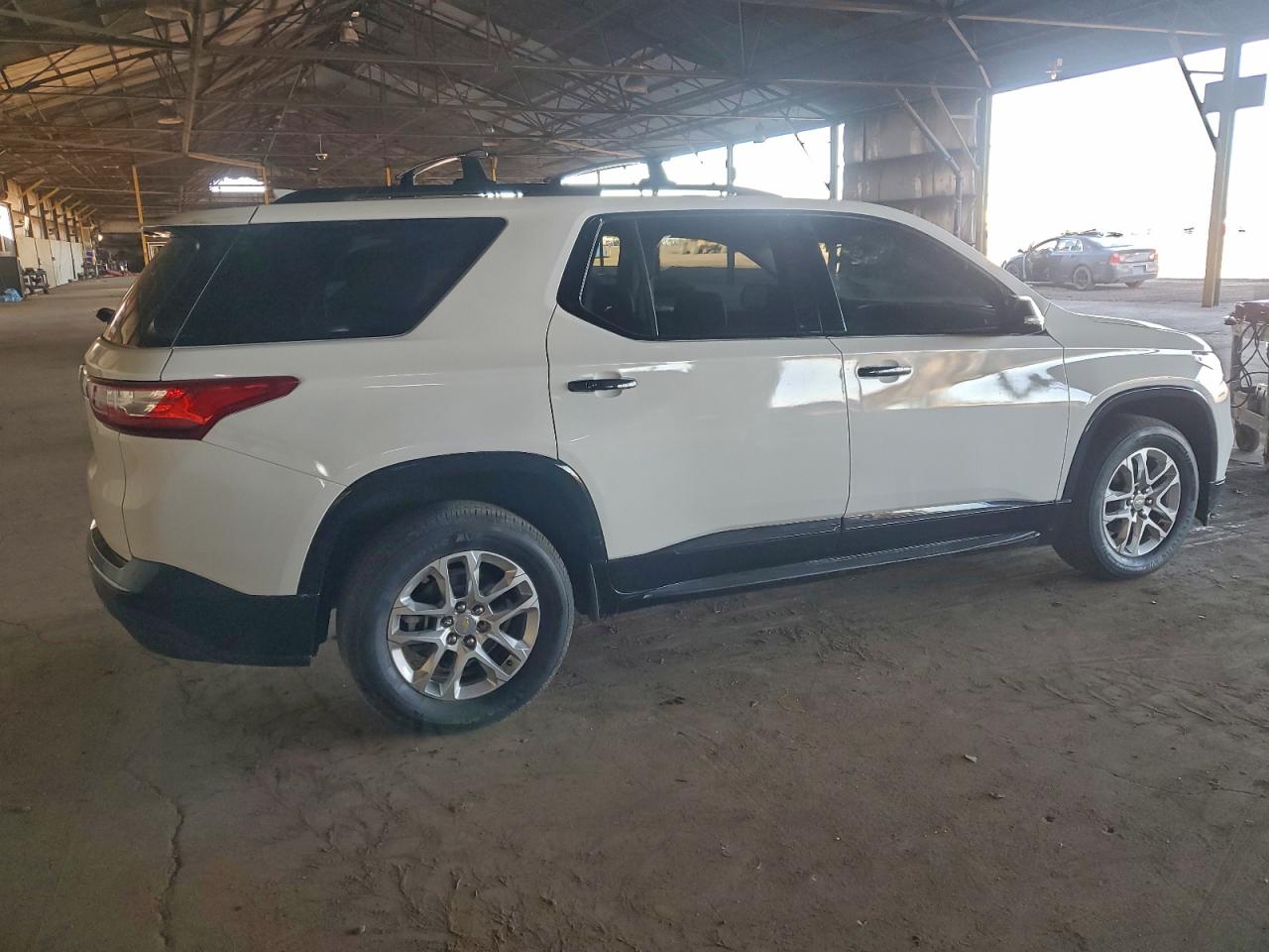 2019 CHEVROLET TRAVERSE PREMIER photo 3