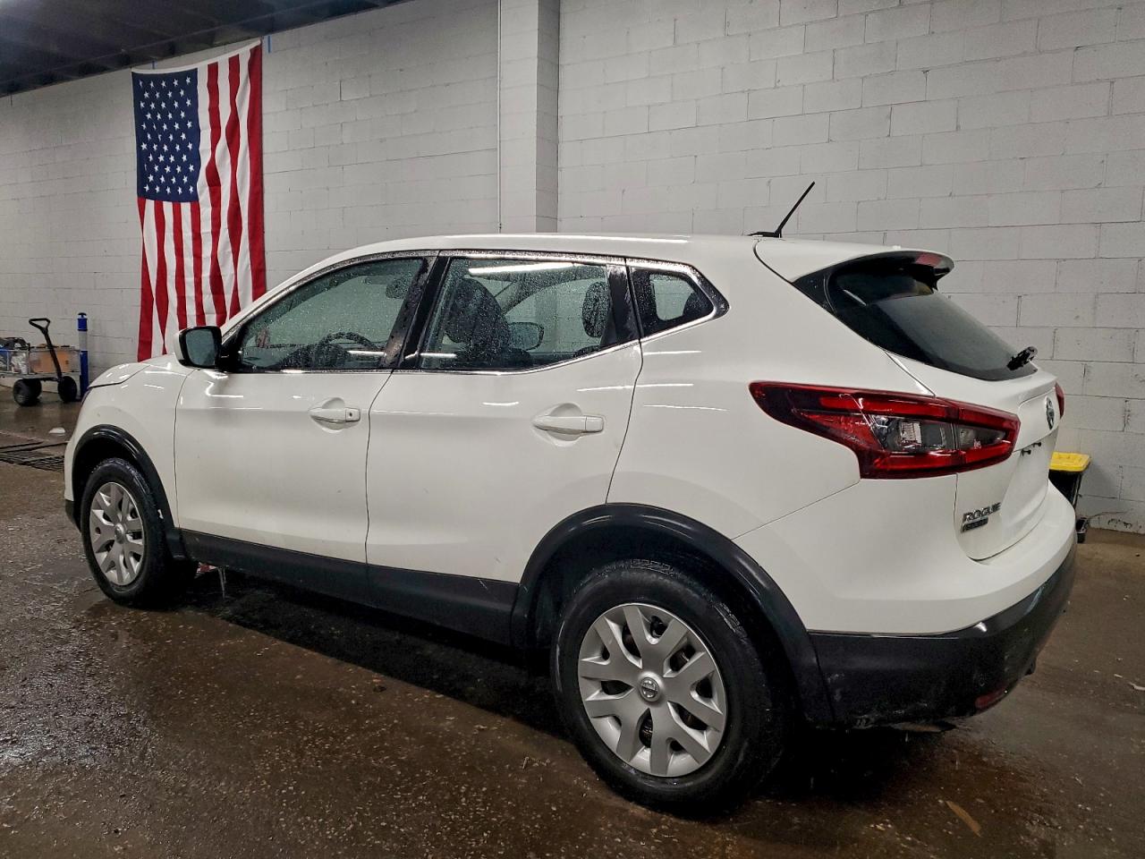 2020 NISSAN ROGUE SPORT S photo 2