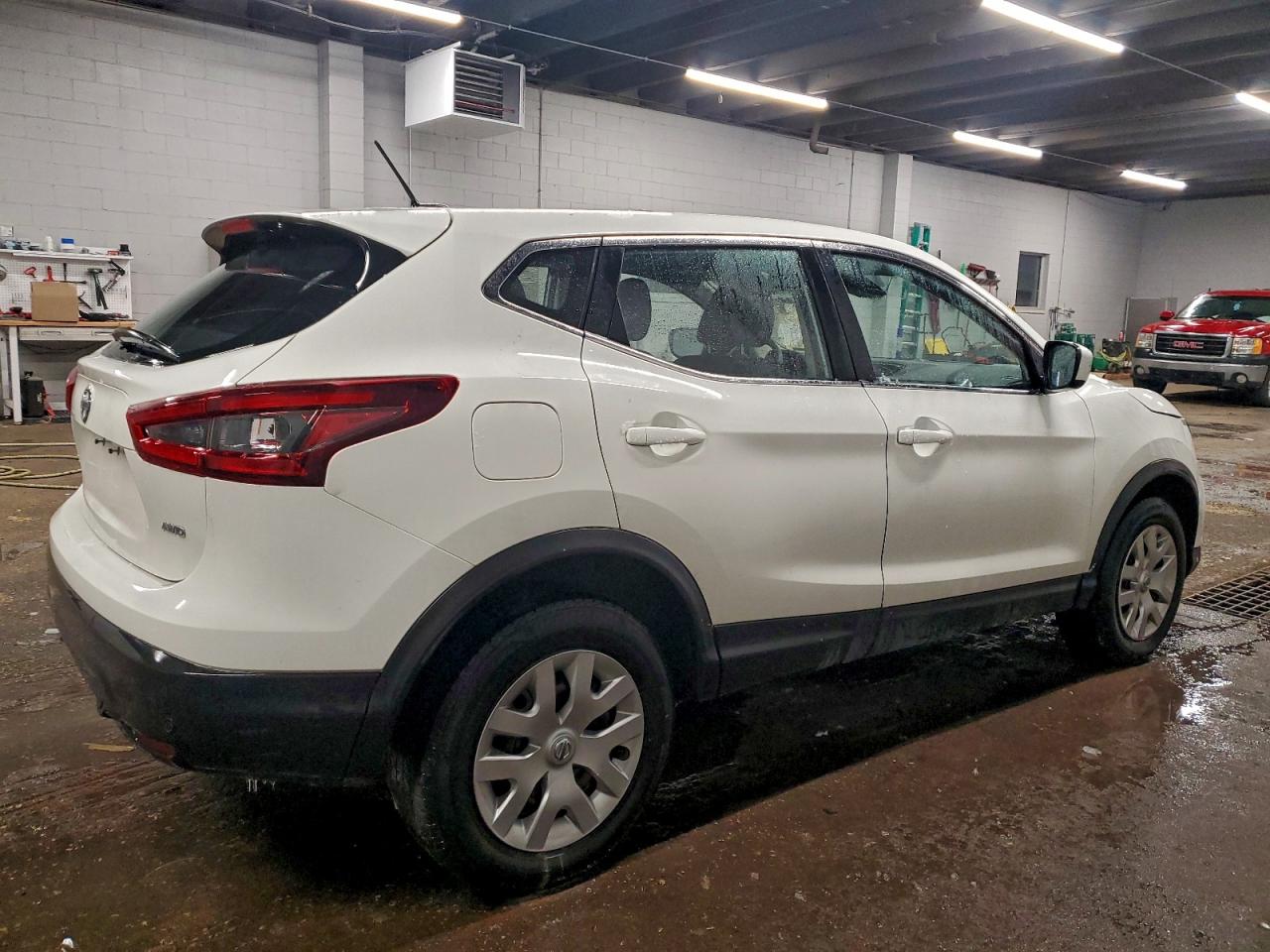 2020 NISSAN ROGUE SPORT S photo 3